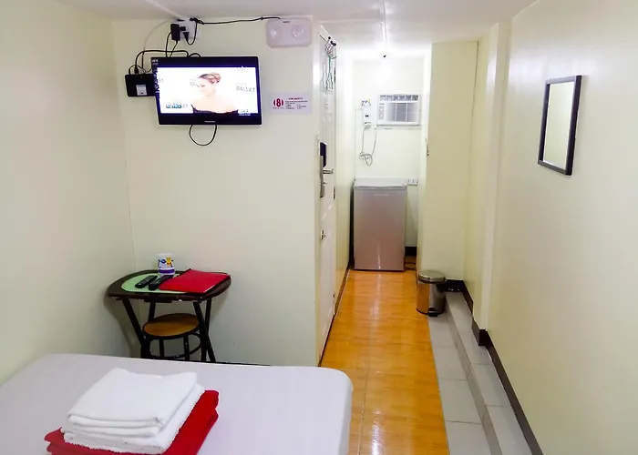 8hostel Manila