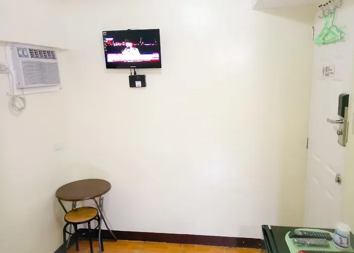 8hostel