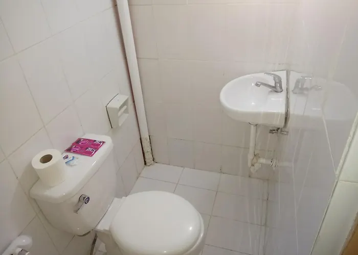 8hostel Hostel