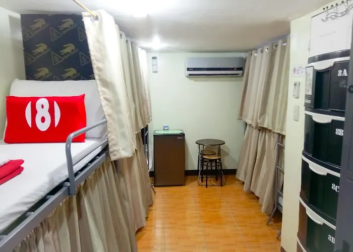 8hostel *