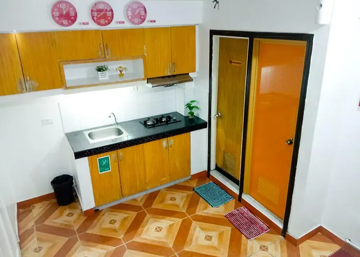 8hostel Hostel *