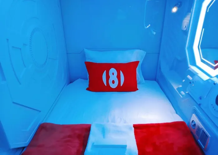 8hostel Hostel